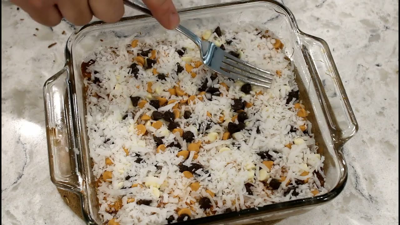 The ONLY Magic Bar recipe you will ever need #easyrecipe #easy #baking #homemade #homebaker